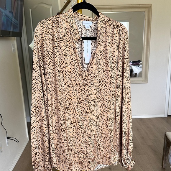 Liz Claiborne Tan Long Sleeve Relaxed Blouse - Picture 1 of 2